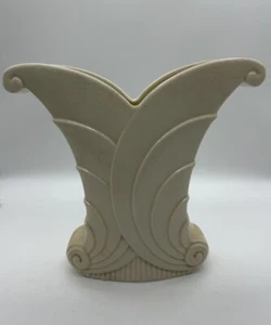 Vintage Abingdon pottery Cream 9" Vase # 513 Made in USA GOOD CONDITION - Picture 1 of 8