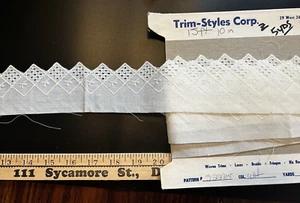 Bestickte Blumen Spitze Leinenborte Nähen/Basteln/Röcke/2,5 breit Meterware - Bild 1 von 2