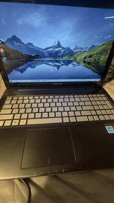 ASUS Q550l 15.6 Touchscreen Laptop/Tablet I7-4500U 8GB RAM 1TB HARDRIVE - Image 1 of 4