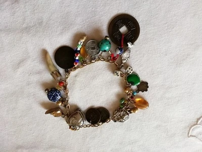 Hübsches Bettelarmband Anhänger 26 Charms ca. 30 Jahre alt Vintage Weihnachten - Bild 1 von 4