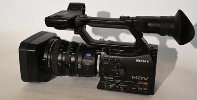 Sony HVR-Z7 HDV Camcorder + Vario-Ziess Sonnar T Lens + HVR-MRC1 +  Battery - Image 1 of 4