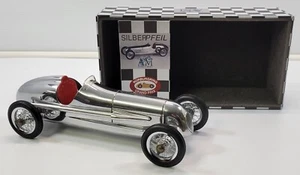 *B4) The Silberpfeil Silver Arrow 1934 Mercedes W25 Red Seat Racing Car Model - Picture 1 of 13