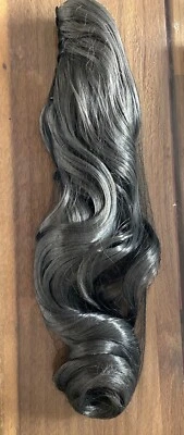 Lockig grau Klammer Clip-in Haarteil Zopf Pferdeschwanz Haarverlängerung Dutt - Bild 1 von 3