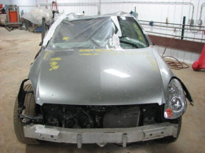 Infiniti G35 2005 brazo de control inferior delantero tracción trasera izquierda Foto 1 de 4