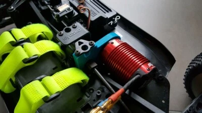 Kyosho Inferno MP7.5, MP777, VE, Supporto Motore Elettrico Electric Motor Mount - Immagine 1 di 2