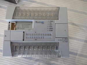 Allen Bradley MicroLogix 1200 - 14 x In 10 x Out  (1 High  Speed) - 1762-L24BXBR - Picture 1 of 9
