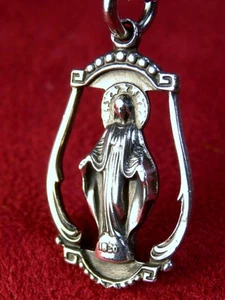 Carmelite Nuns RARE Lourdes Pilgrimage Sterling Silver Catholic Miraculous Medal - Picture 1 of 12