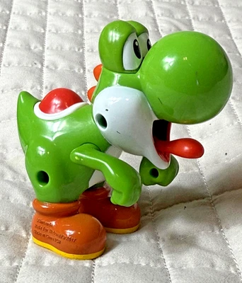 Figura de juguete STICK OUT TONGE YOSHI, Super Mario Bros, NINTENDO / McDonald’s, 2017 Foto 1 de 4
