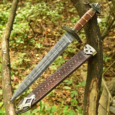 Handmade Damascus Sword With Scabbard 28 Inch Long - Image 1 of 4