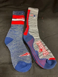 New England Patriots Football Crew Men's Socks Large 2 Pairs - Picture 1 of 2