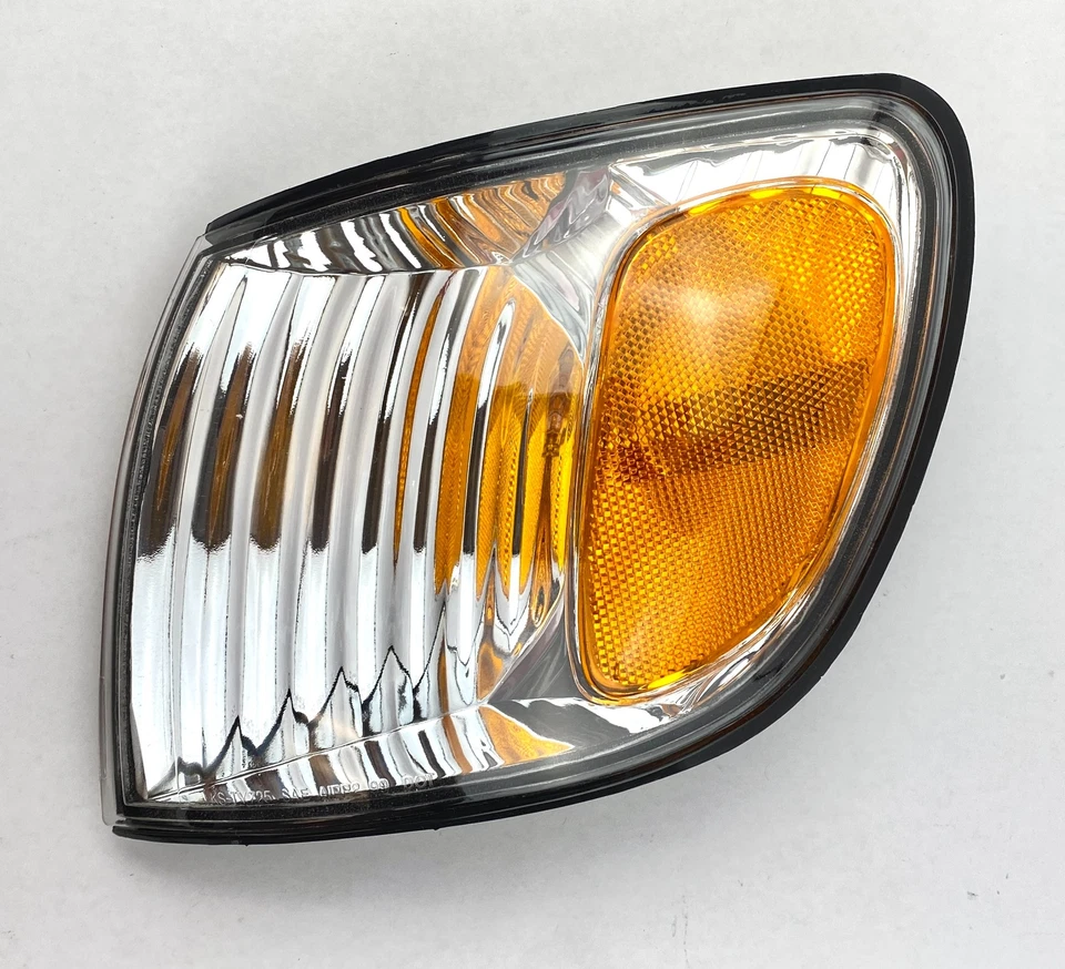 Luz de giro izquierdo/esquina Eagle Eyes Toyota lado conductor TY725-B000L Foto 1 de 4