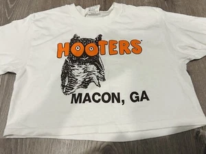Vintage HOOTERS Crop Top worn by server 1990's Macon, GA Size M - Picture 1 of 7