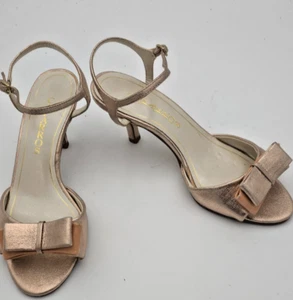 Caparros Women's formal metallic 8B heels bow kitten heels bow strappy rose gold - Picture 1 of 18
