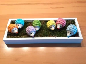 Igel gehäkelt, bunt, farbig - Dekoration, Deko, Natur, Handarbeit - Bild 1 von 1
