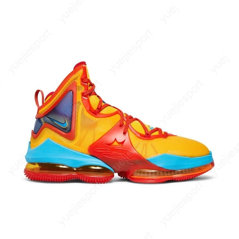 NIKE LeBron Space Jam Tune Squadセットアップ上下 Amazon.com: Nike Lebron James x Space Jam: A New Legacy 