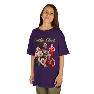 Caitlin Clark Basketball Collage Kinder T-Shirt | Basketball Spieler Shirt - Bild 1 von 45