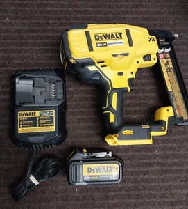 Dewalt DCN681D1 20 V Max 18 Stärke Schmale Krone Hefter Kit mit 3 Ah Batt/Char - Bild 1 von 12