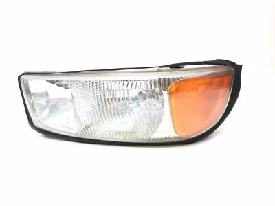 99-07 2005 GMC Sierra 1500 Pickup Truck Right Side Headlight Lamp Used 15850352 - Image 1 of 4