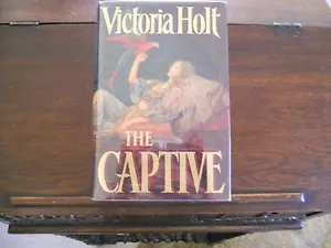 THE CAPTIVE von Victoria Holt, 1. Auflage/1. Druck USA (1989, Hardcover) - Bild 1 von 4