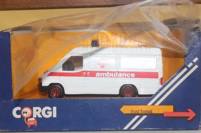 CORGI C656/3 FORD TRANSIT AMBULANCE  (G5) - Image 1 of 2