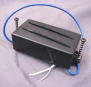 PASTILLA DE GUITARRA ELÉCTRICA HUMBUCKER BLACK BLADE - Imagen 1 de 4