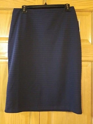 Falda corta para dama Roz Ali azul marino, talla M Foto 1 de 4