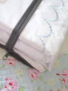 Lovely Belk Linens! White / Blue Embroidery Modern Southern Home 4pc Full Sheets - Picture 1 of 12