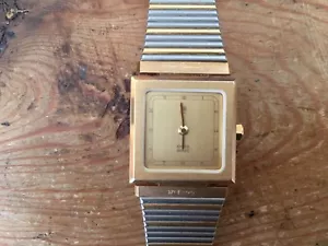 New - Vintage Watch PIERRE CARDIN Reloj - It Works Funciona Case 2 x 2 cm Nuevo - Imagen 1 de 12