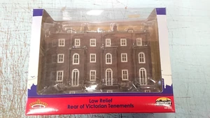 Bachmann Scenecraft 44-227 OO Bajo Relieve Trasero de Viviendas Victorianas Edificio - Imagen 1 de 2
