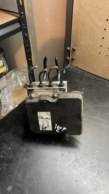 2005-11 奥迪 A6/S6 C6 ABS 泵控制模块 4F0910517L — 第 1/4 张图片