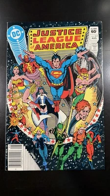 Justice League of America #217 Newsstand George Perez Cover DC 1983 HIGH GRADE - Image 1 of 4