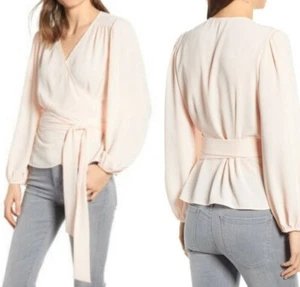 Blusa Chelsea28 Nueva con Etiquetas Talla XS Envolvente Rosa Melocotón Corbata Cintura LINDA $79 - Imagen 1 de 3