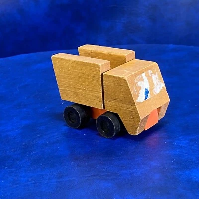 Vtg 1970s Mattel Hardwood Wood & Plastic Toy Tilting Dump Truck  Construction - Image 1 of 4
