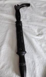 Vintage Crescent Bridgeport 56 Suregrip Slide Handle Nail Puller Cast Iron, USA - Picture 1 of 6