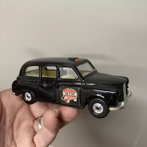 CORGI Austin London Taxi Radio Taxis Vintage 4" Diecast Car - Picture 1 of 8