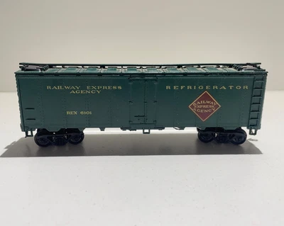 Athearn HO Scale Railway Express Agency #6101 40' Reefer Car Built No Box - Image 1 of 4