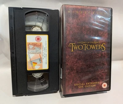 The Lord of the Rings The Two Towers Widescreen Special Extended VHS Edition - Image 1 of 3