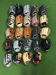 SURTIDO MIXTO GUANTES DE BÉISBOL WILSON A2000 TIRO PARA DIESTROS. VENTA SOPLADA - Imagen 1 de 2