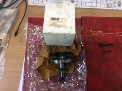 PIEZAS ORIGINALES YAMAHA CIGÜEÑAL IZQUIERDA MITAD YZ60 1981-1984 4V0-11412-00 Foto 1 de 4