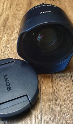 Sony 21mm Ultra-Wide Conversion Lens for FE 28mm f/2 Lens SEL075UWC  - Image 1 of 2