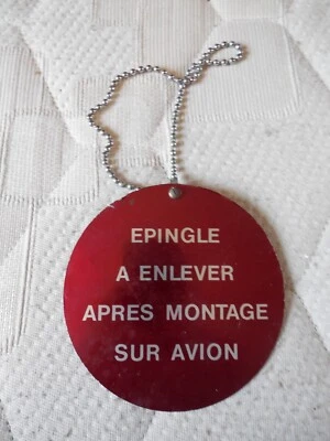 PETITE PLAQUE EN ALUMINIUM POUR PIECE D' AVION - Photo 1/4