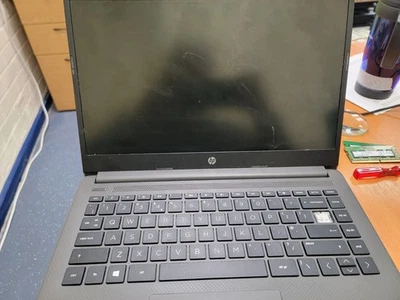 HP 245 G8 Laptop Screen broken Tested BIOS - Image 1 of 4