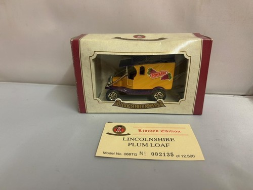 VANS OXFORD PRESSOFUSO MODEL VAN "LINCOLNSHIRE PLUM LOAF SOREEN" EDIZIONE LIMITATA