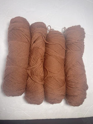 HILO ACRÍLICO SPORT WT SIN MARCA. Lote de 4.  MARRÓN DORADO. Combino barco. Foto 1 de 2