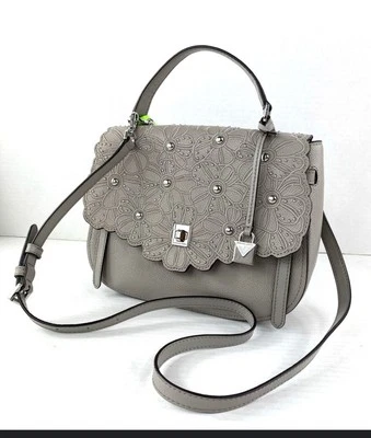 Bolso Michael Kors Gris Plata Tachonado Bordado Diseño Floral Foto 1 de 4
