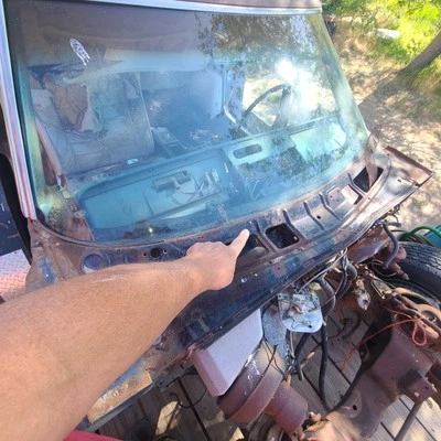 Buick Riviera 1963 1964 clips de moldura de parabrisas delantero inferior juego de clips completos OEM Foto 1 de 4