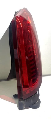 Cadillac XTS 2013-2017 luz trasera LED pasajero derecho OEM 0632 Foto 1 de 4