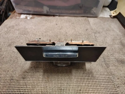 Pontiac Grand Prix Catalina 1967 1968 tablero bandeja de cenizas conjunto con consola central Foto 1 de 4