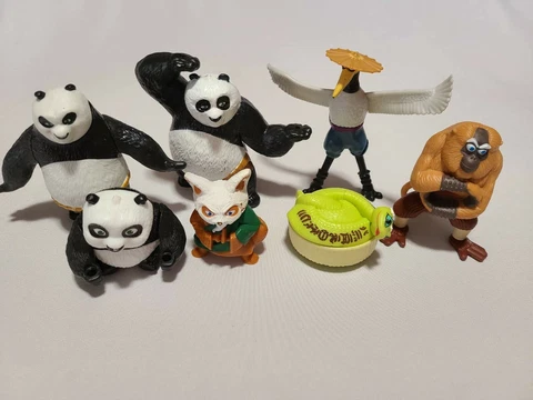 Lot of 6 - 2011 McDonald's Kung Fu Panda 2 Movie Toys + Extra Wendy's Po Toy Cover