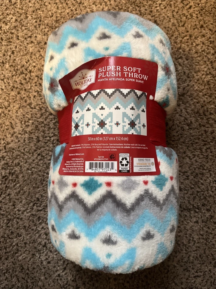 Holiday Time Plush Throw Christmas Blue Snowflake 50 x 60 inches Blanket - Image 1 of 1